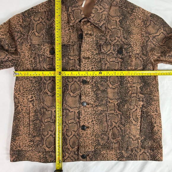 Free People Snakeskin Animal Print Denim‎ Jacket Women's Small Button Down - Picture 11 of 16